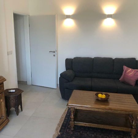 Apartment Neca Loviste Exterior photo