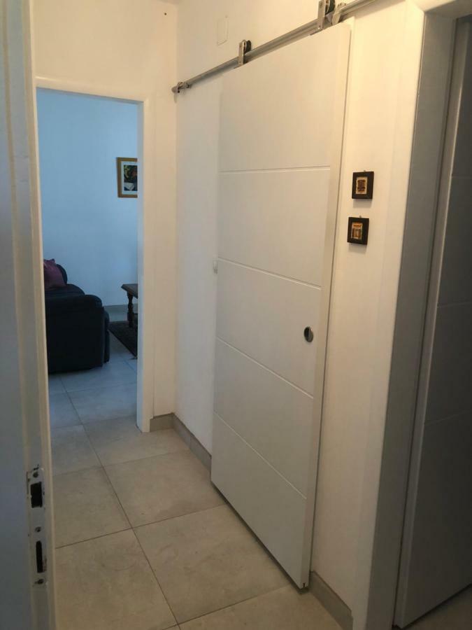 Apartment Neca Loviste Exterior photo